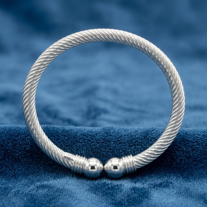 Textured Open-Front Kada