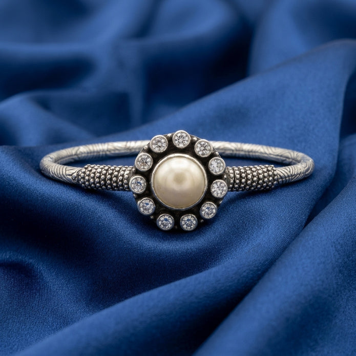 Victoria Pearl Kada