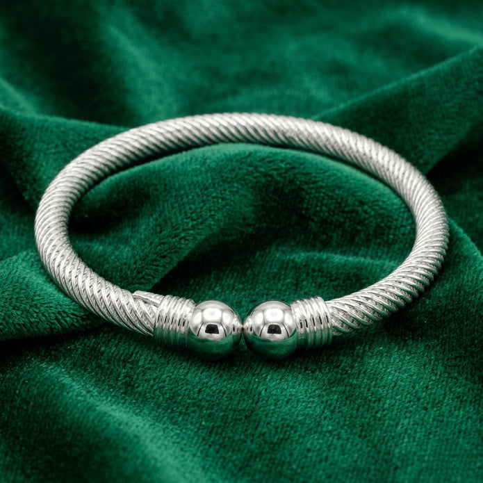 Textured Open-Front Kada