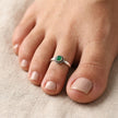 Emerald Twist Toe Ring
