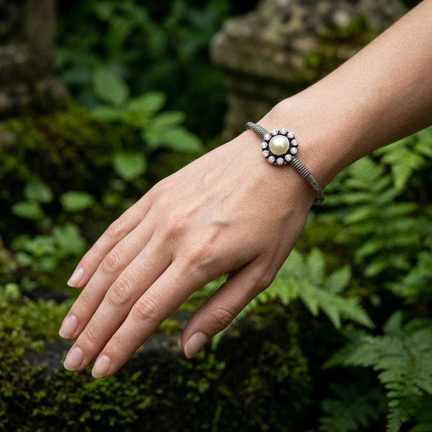 Victoria Pearl Kada