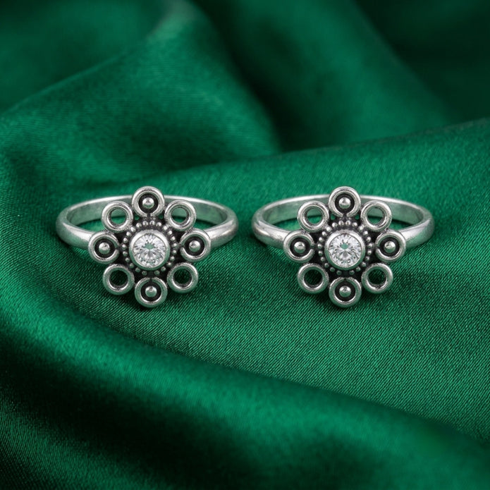 Crystal Bloom Toe Ring